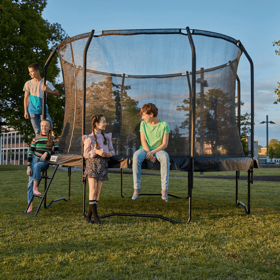 Round Trampolines